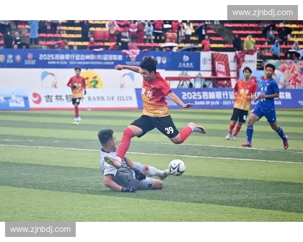 清新足球联赛激战正酣全面展现青春绿茵拼搏风采谱写活力新时代